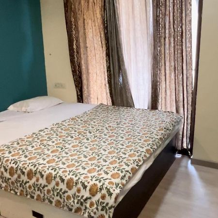 27Th Floor 2Bhk Near Viviana Mall With Balcony & Car Parking Lejlighed Thane Eksteriør billede